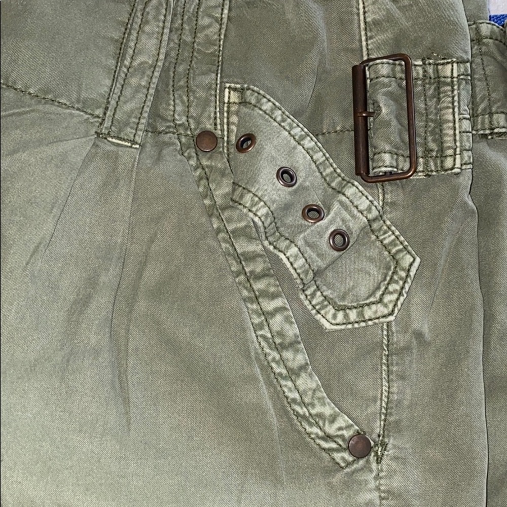 Shorts - Picture 4 of 6